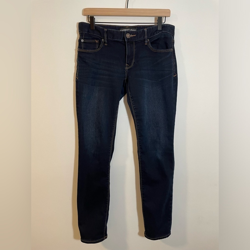 Express Super Soft Super Skinny Low Rise Blue Jean Size 6 Stretchy Dark Wash EUC